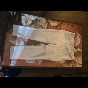 DKNY CRISP WHITE BOYFRIEND JEANS